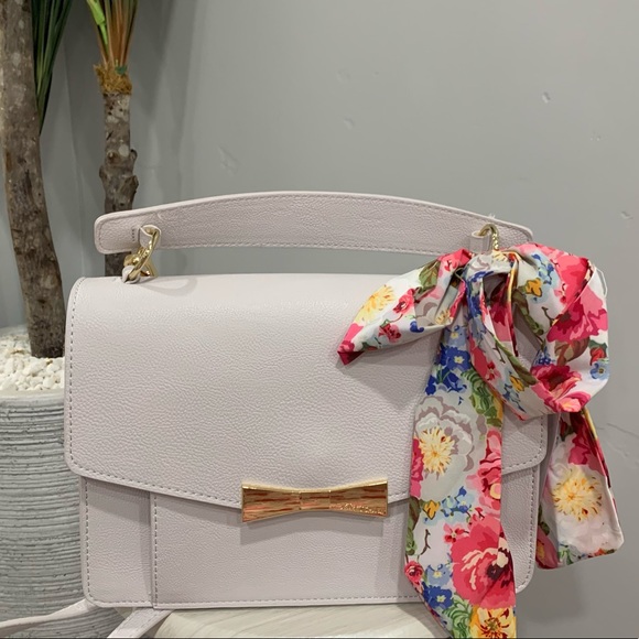 Betsey Johnson Handbags - NWT Betsey Johnson Off White Floral Satchel Purse